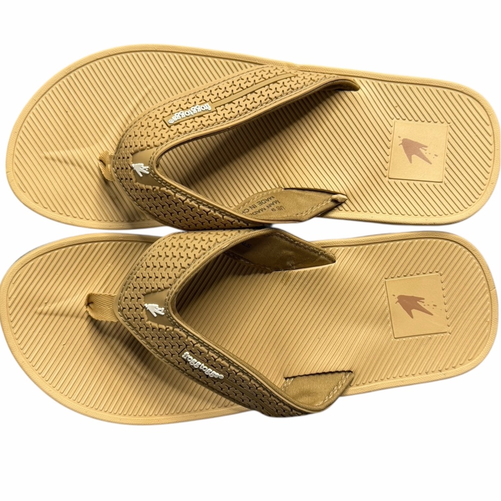 Frogg Toggs Flip Flops Tan Sandals Mens Size 9‎ Beach NWOT